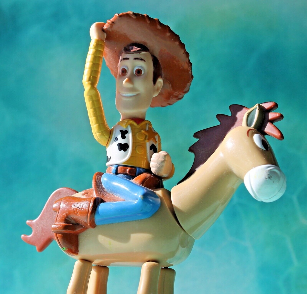 「トイストーリー2 」キャンディーディスペンサー Vintage Disney / Pixar Toy Story 2 Woody Candy Dispenser