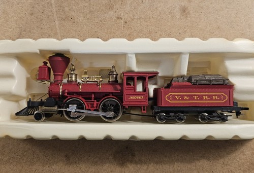 AHM Rivarossi HO V&T Bowker 2-4-0 Locomotive & Tender / Passanger Cars / Freight - Picture 2 of 3