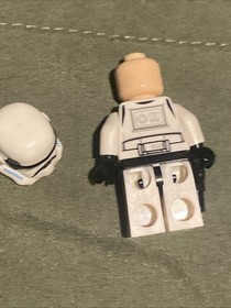 LEGO Star Wars: Stormtrooper Minifigure sw0585 set 75055 Dark Blue Helmet Vents