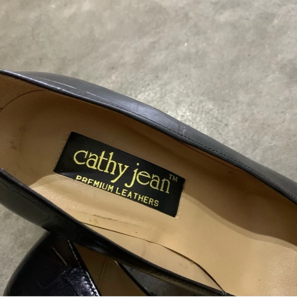 Zapatos de tacón grueso CATHY JEAN vintage Y2K negro cocodrilo en relieve talla 7,5 usados en excelente estado Foto 2 de 4