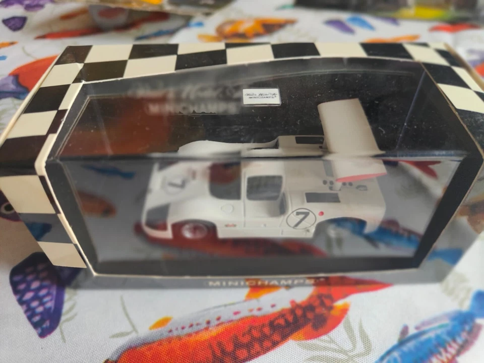 MINICHAMPS CHAPARRAL 2F 24 ORE LE MANS 1967 HILL/SPENCE 1:43 REF.430671407 - Immagine 3 di 4