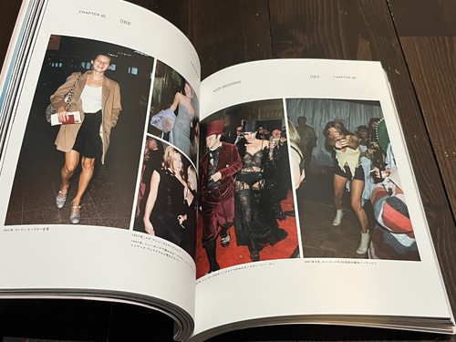 KATE MOSS STYLE BOOK INSIDE THE WORLD'S MOST FAMOUS WARDROBE 2009 1ST EDITION - Picture 13 of 15