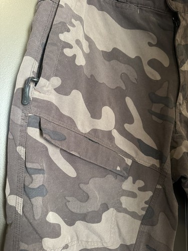 Gorpcore- Endura Men’s 29-31 adjustable Waistband Camouflage Shorts Tech Gear - Picture 13 of 13