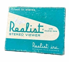 Realist   Stereo Viewer   Model 2061    Red Button   A+