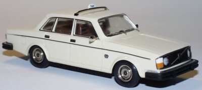 1975 Volvo 244 GL ''TAXI'' beige 1/43 Zinnlegierung Fertigmodell