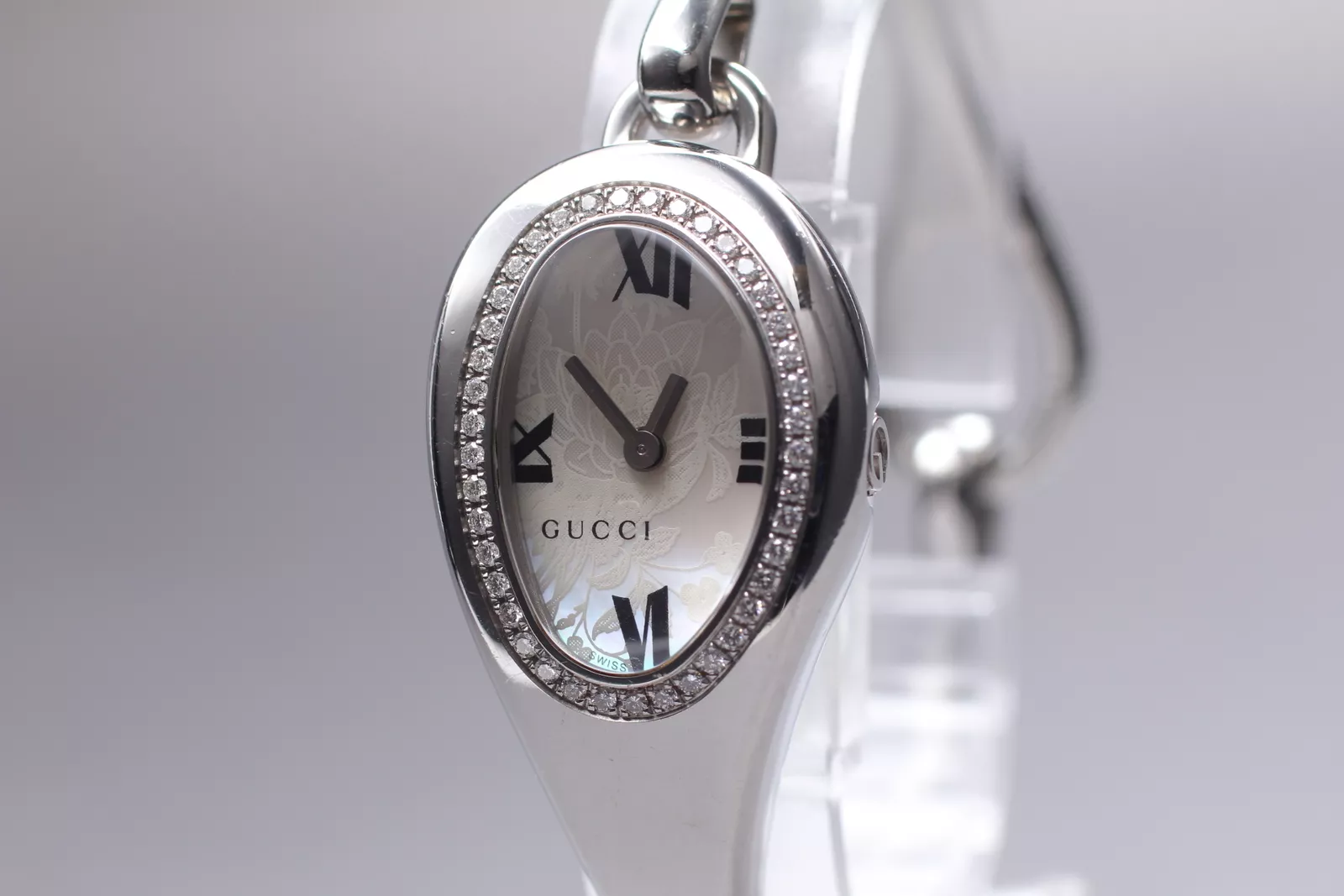 Montre femme vintage GUCCI 103 Horsebit 12P lunette diamant argent Qz du JAPON