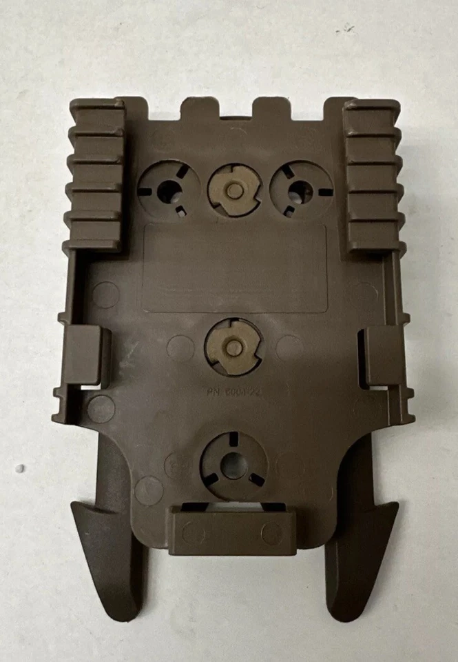 New Safariland 6004 QLS Receiver & Molle Mount Holster Coyote Brown - Image 2 of 3