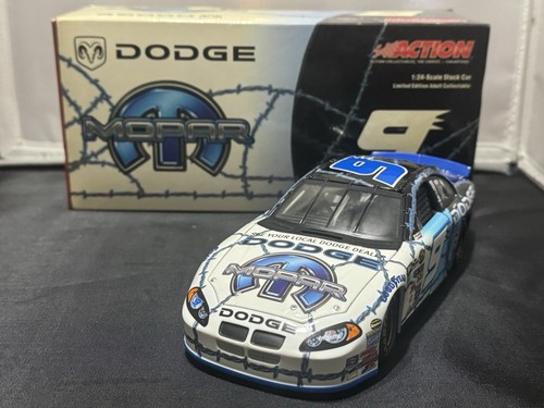 Kasey Kahne #09 (Rookie) Mopar 2004 Intrepid in 1/24 Scale Diecast by Action - Picture 2 of 10