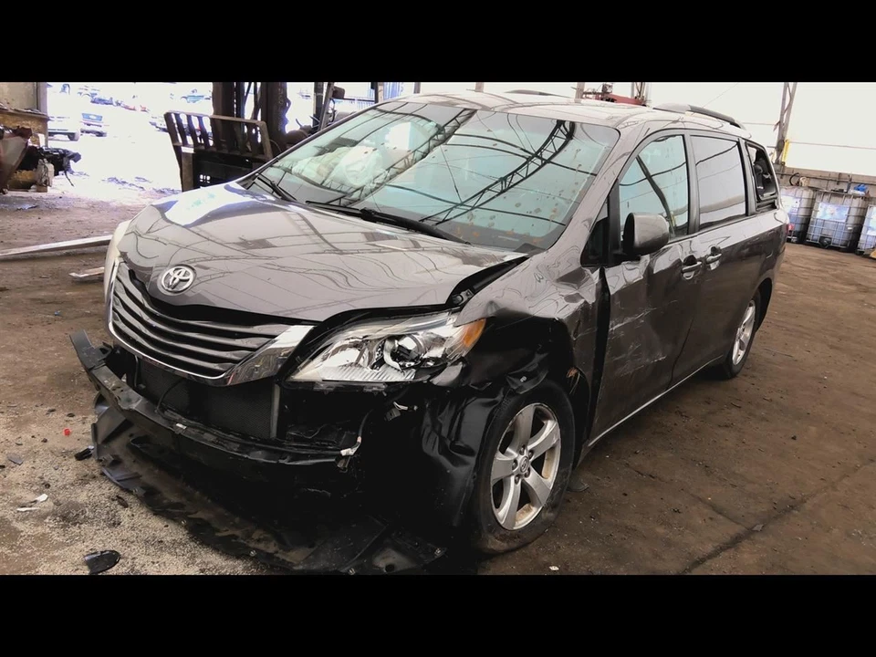 (LOCAL PICKUP ONLY) Trunk/Hatch/Tailgate Le Fits 11-20 SIENNA 6731999 Foto 4 de 4