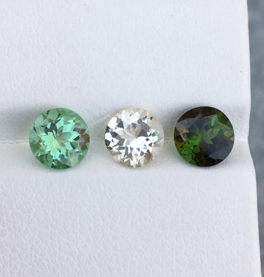 Fantastic multi tourmaline perfect round cut 3 pieces good color 2.60 carat - Image 4 of 4