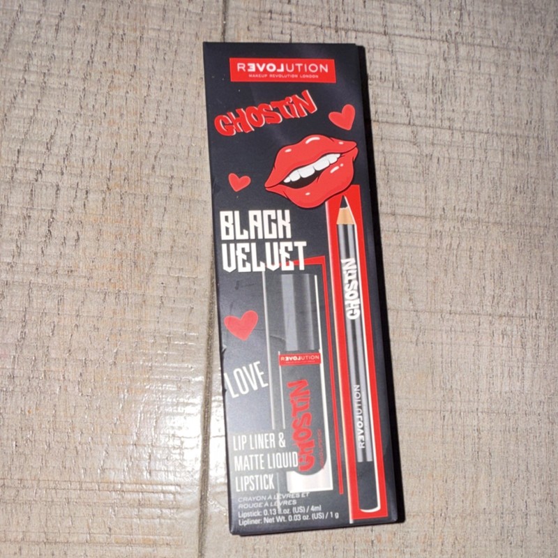 Revolution Ghostin Black Velvet Lip Liner & Matte Liquid Lipstick Set Matte