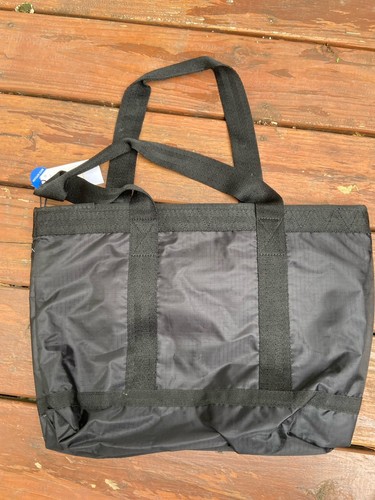 Nautica Water Repellent Black Captain's Quarters Rip Stop Tote Zippered NWT - Picture 2 of 2