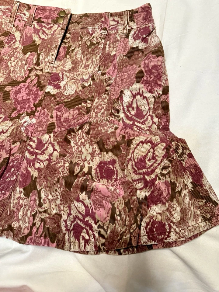 Falda Ann Taylor LOFT Rosa Floral Pana 6P Pequeño Volantes Dobladillo Y2K Nueva con Etiquetas, Crochet Foto 4 de 4