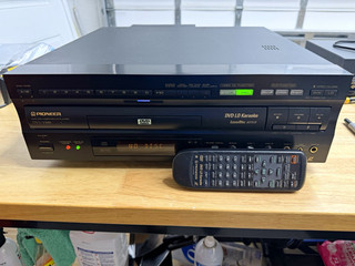 Pioneer DVL V888 LaserDisc Player Karaoke CD G DVD CD Video CD Black