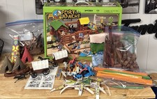 Fort Apache General Custer Frontier Log Building Play Set w/Giant Play Mat 1992
