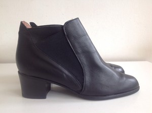 black chelsea boots size 7