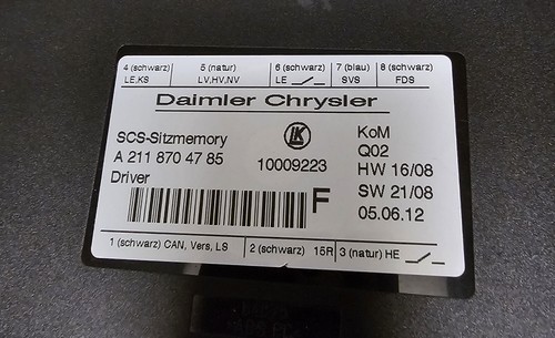 03-12 Mercedes SLK300/SLK350/E350/GL350 OEM Left Seat Control Module A2118704785 - Picture 2 of 3