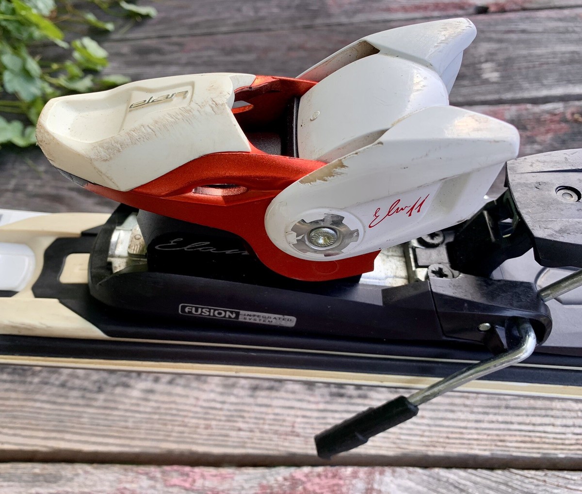 ELAN Insomnia 152cm Amphibio Marker Fusion 11.0 Bindings ELAN Insomnia 152cm Amphibio Marker Fusion 11.0 Bindings