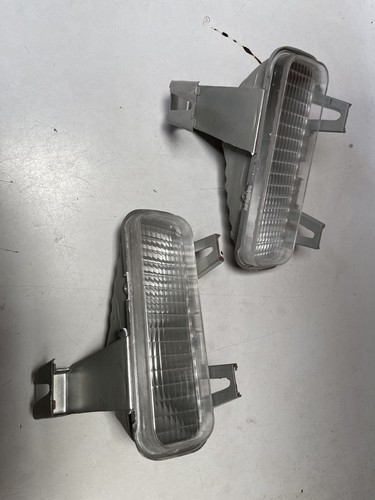 1977 - 1979 Caprice Impala Front Bumper Turn Signal Parking Light Left And Right - Picture 5 of 9