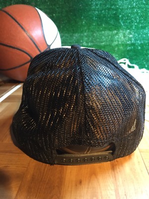 Chapeau camionneur vintage maille vierge rouge/blanc neuf ancien