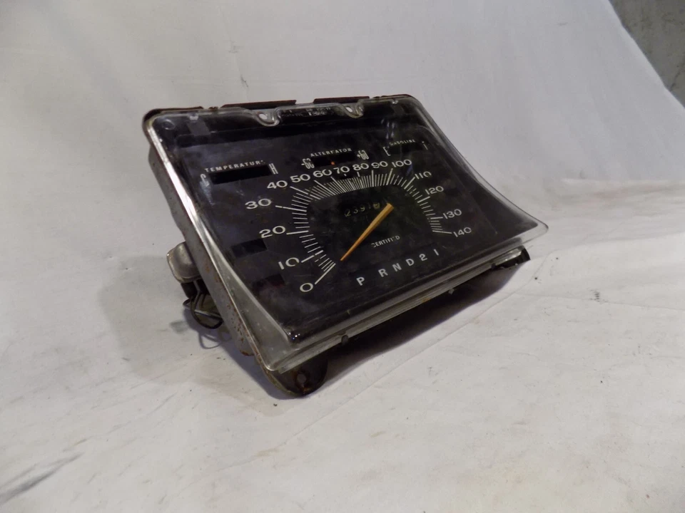 Medidores de coche de policía Plymouth Fury 1972-73 tablero 140 mph velocímetro deportivo GT C-BODY Foto 2 de 4