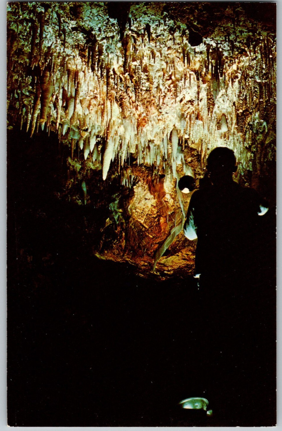 South Dakota Beautiful Mt Rushmore Cave Unposted Dexter Press 1964 Postcard