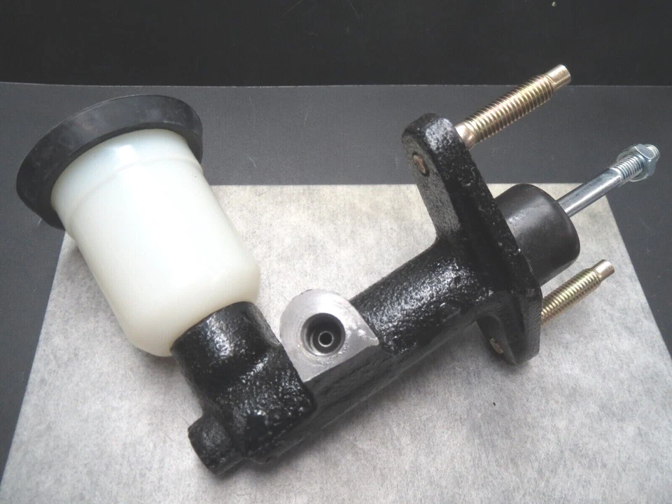 Cilindro maestro de embrague para Toyota Camry 90-91 1983-1991 Lexus ES250 ¡Envío rápido! Foto 2 de 4