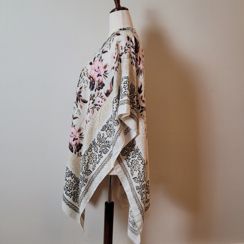 Nine West Viskose Schal Halstuch rosa Blumen Damen Einheitsgröße Boho Fransen elegant Freizeitschal - Bild 9 von 14