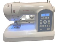 Singer Curvy 8780 Sewing Machine. Read The Description