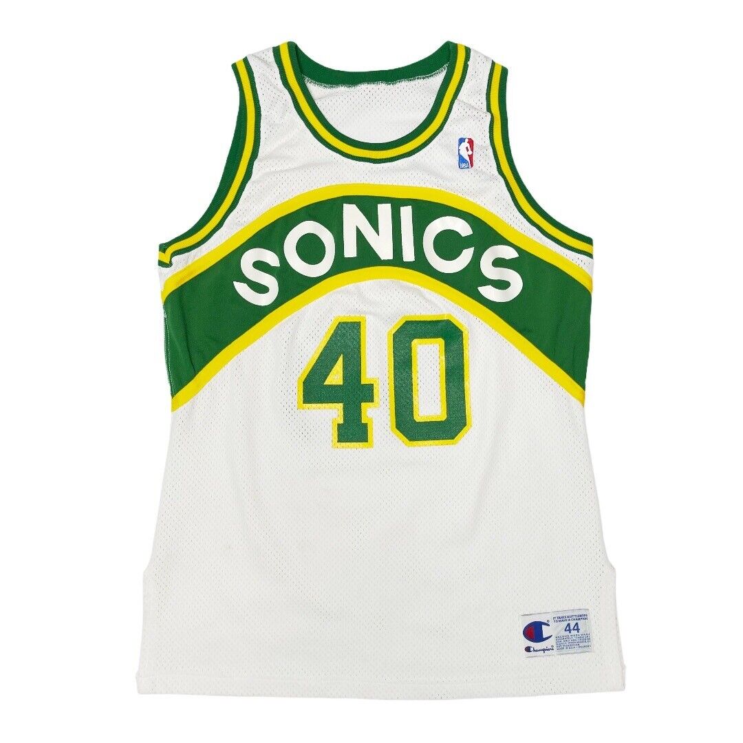 UsaVintageBarcelona Size 48. 90s Vintage NBA Champion Sonics Kemp #40