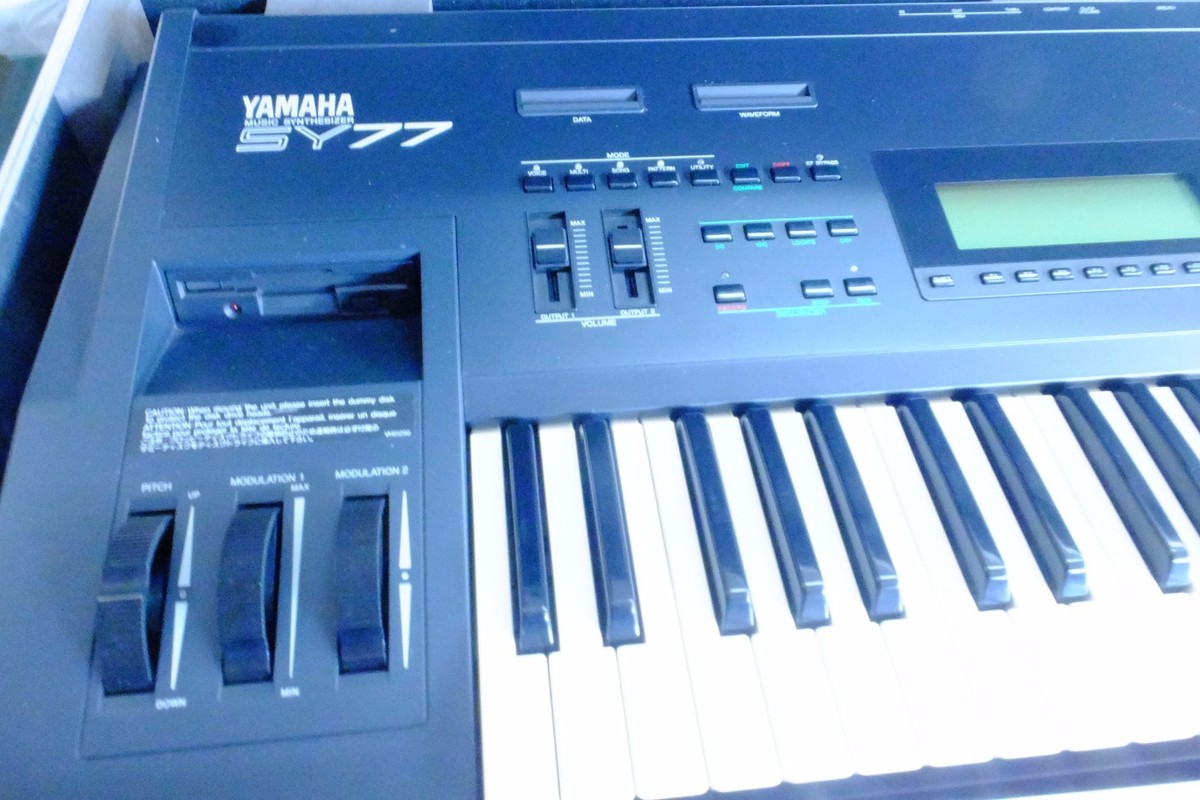 YAMAHA シンセサイザー　SY77 SY77 - Display Collection - INNOVATION ROAD - Yamaha Corporation