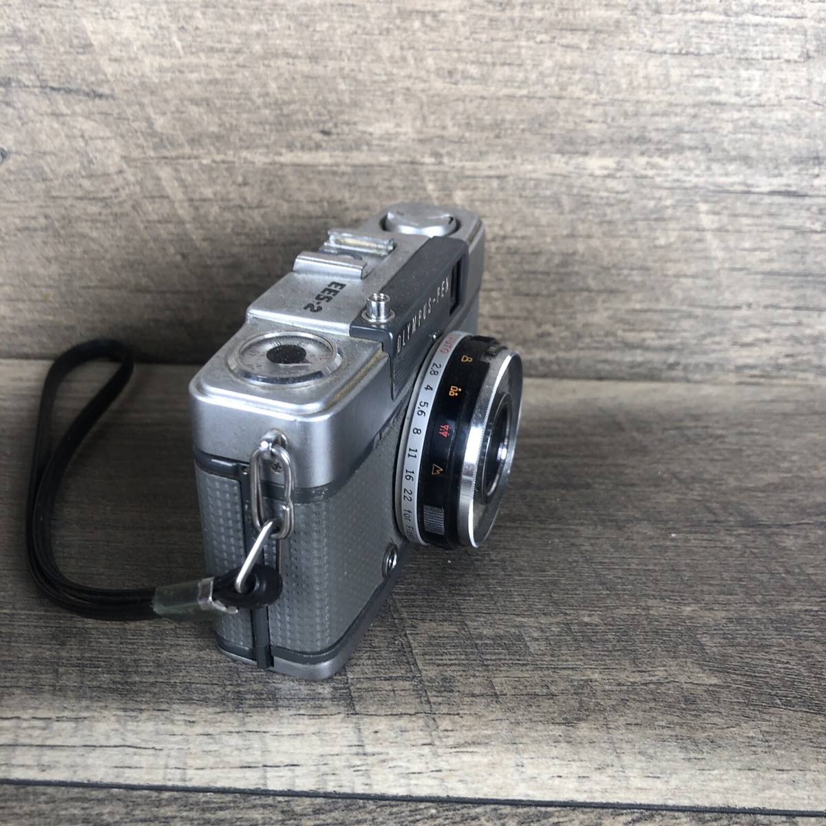 OLYMPUS PEN EES-2 35mm Half Frame Camera 30mm F2.8 Lens