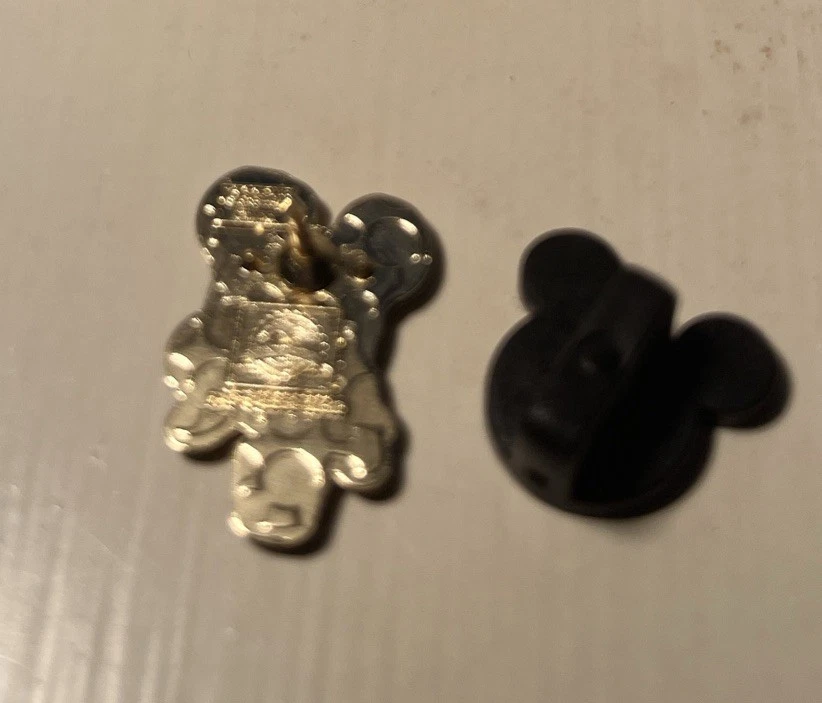 DISNEY Pin Trading, Beach Series Minnie Mouse, 2018 - Image 3 of 3