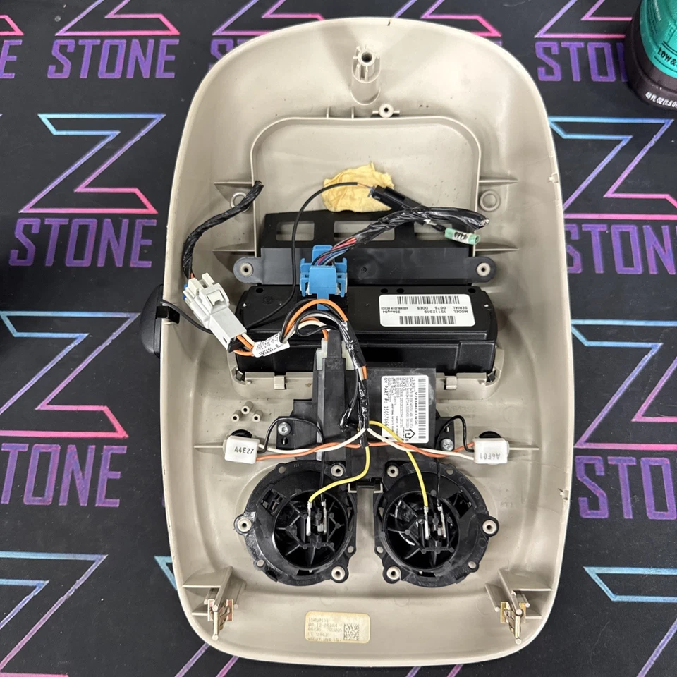 Consola aérea Yukon Tahoe Suburban Escalade 2000-2006/control de clima Shale Foto 3 de 4