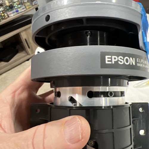 EPSON ELPLM03 Middle Throw Zoomobjektiv für Projektor mit Bedienungsanleitung - Bild 9 von 12
