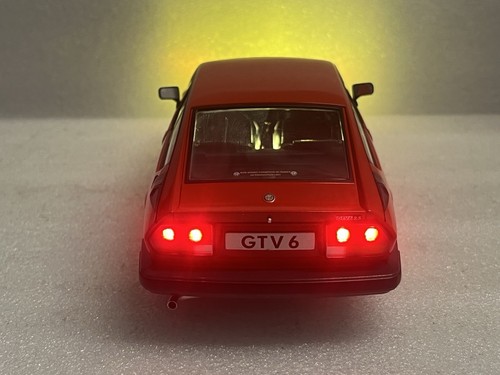 (1981-1987) Alfa Romeo GTV 6 (RED) 1:18 Custom WORKING LED LIGHTS Tuning Cool!!! - Picture 4 of 9
