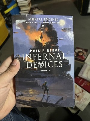 Infernal Devices by Philip Reeve Mortal Engines Series Sci Fi Novel- ACCEPTABLE
