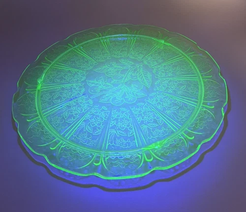 Jeannette Cherry Blossom Uranium Glass Cake Plate – 10” Vaseline – Glows