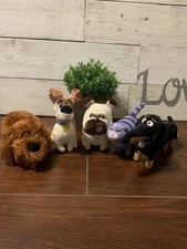 Secret Life of Pets Lot Of Buddy Duke Chloe Max Mel TY & Universal Plush Animals