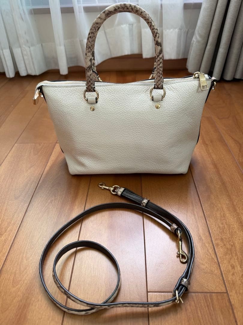 COACH Snake-Pattern Leather Mini Shoulder Bag Whi… - image 2