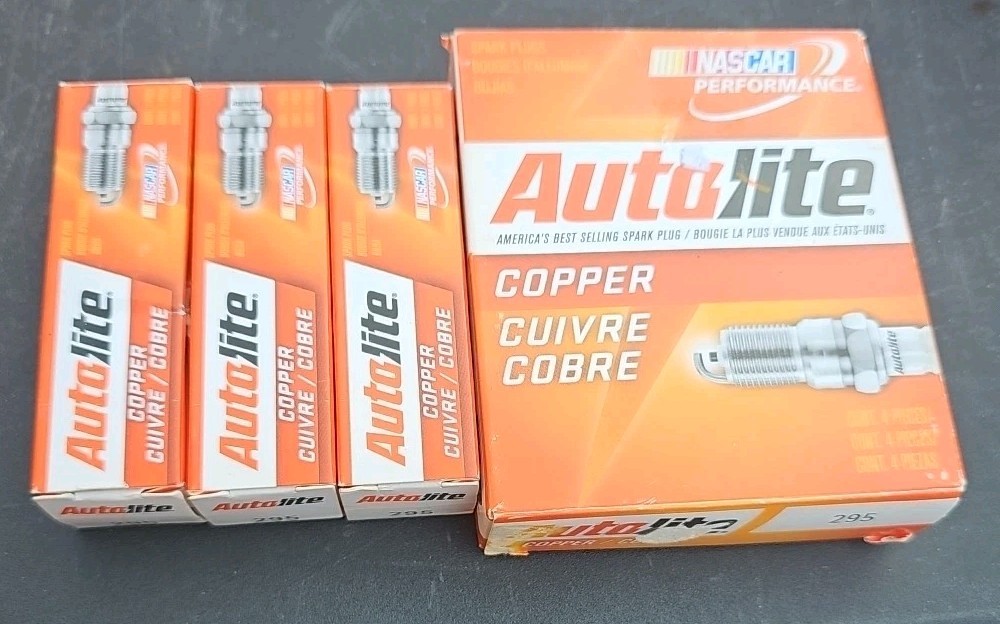 Spark Plug-Copper Non-Resistor Autolite 295 Total Of 7