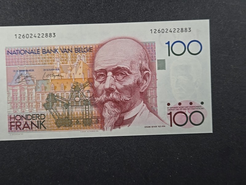 1979-1981 BELGIUM 100 Francs - signatures on Front - Pick #140 - Crisp UNC