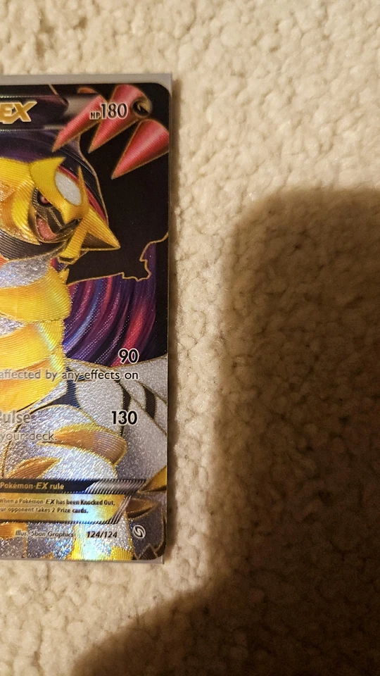 Pokémon Card Giratina-EX Dragons Exalted 124/124 Holo - Image 2 of 4
