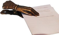 FERMACARTE DA SCRIVANIA FORMA DI MANO IN OTTONE BRUNITO fogli e appunti