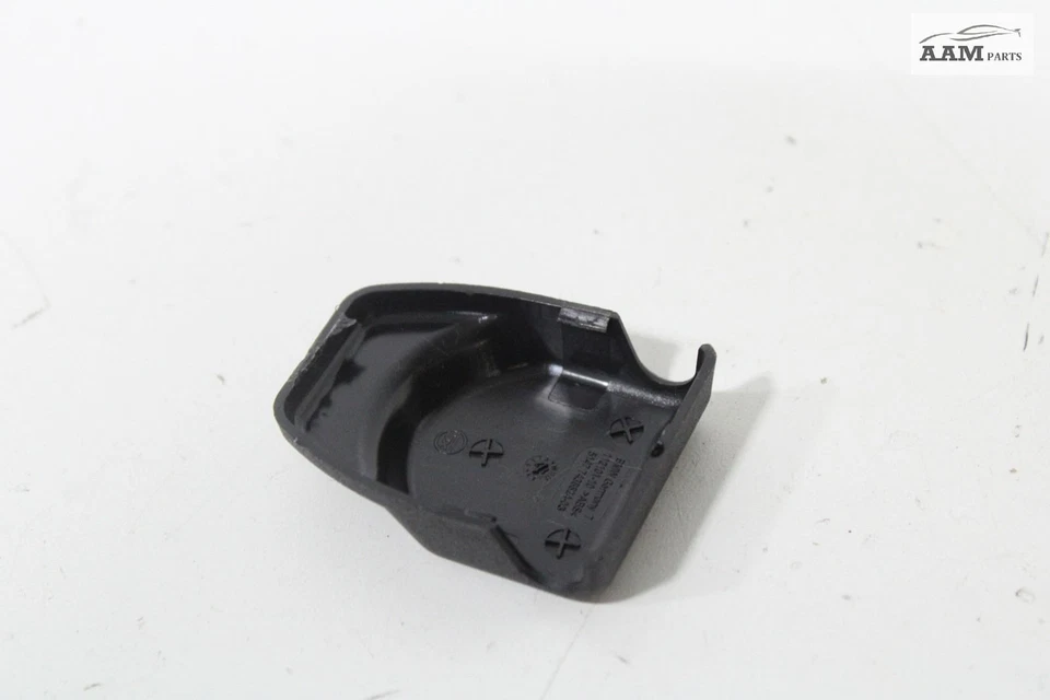 18-22 BMW M550I XDRIVE G30 TRUNK QUARTER PANEL CARGO NET TIE DOWN HOOK COVER OEM - Image 3 of 4