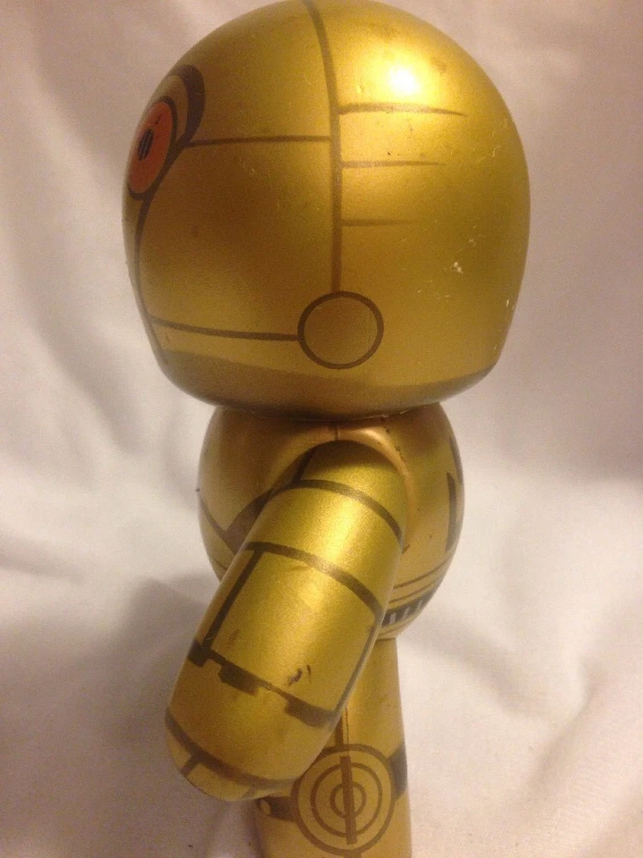 Figura de acción Hasbro Mighty Muggs Star Wars C3PO de colección Foto 4 de 4