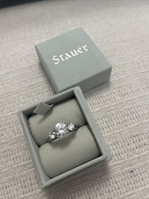 Stauer Jewerly: Platinum Plated 3 Stone Ring. Size 7