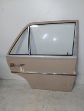 Porte arrière et accessoires Mercedes 240