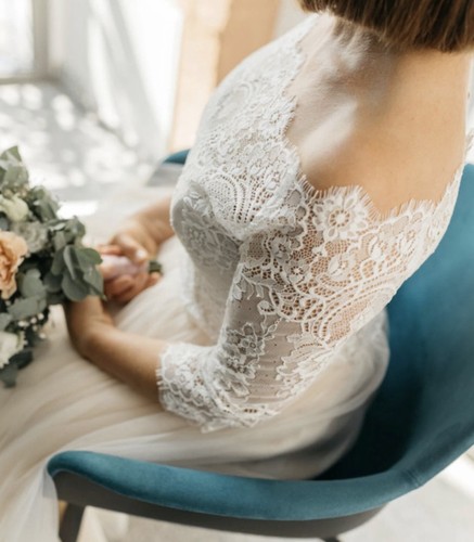 Brautkleid Hochzeitskleid Grösse 40, romantisch mit Carmenausschnitt und Spitze - Bild 3 von 12