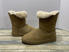 LAMO BREEZE Women Boots, Size 7 TAN Mid-Ankle Suede SHEEPSKIN LINING